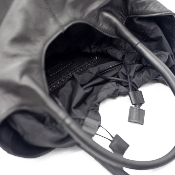 Dafne<br/>Black double-handle shopper  