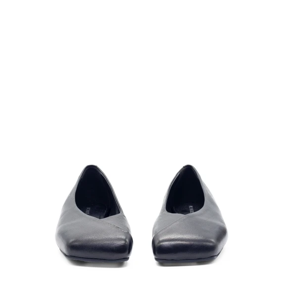 G34 Square – Black pleated ballerina  